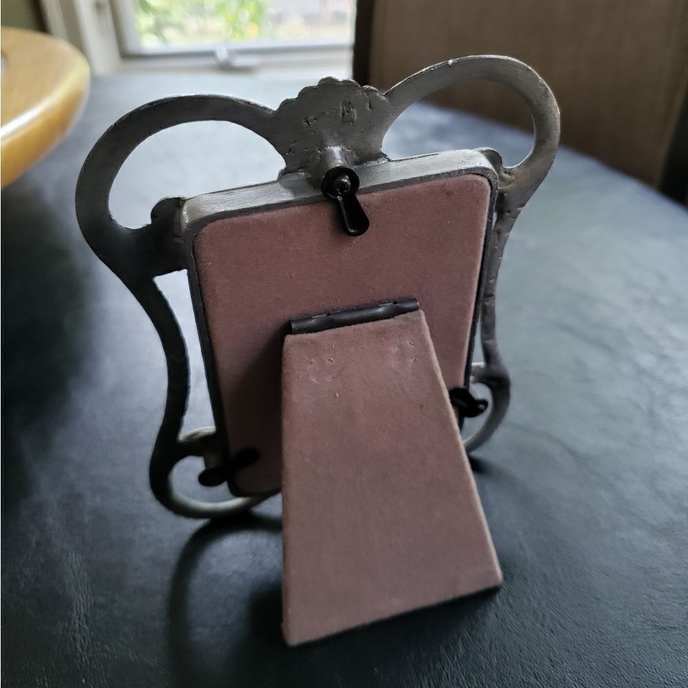 Metal Picture Frame - Picture 4 of 5